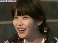 最近あるオンラインコミュニティサイトの掲示板に「IUのKakao Talk写真」というタイトルで韓国の人気女性歌手IU(アイユー)のKakao Talk（カカオトーク：スマートフォン向け無料メッセンジャーアプリ）のプロフィール写真が掲載された。写真=オンラインコミュニティー