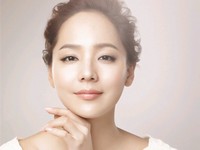 ガールグループS.E.S出身の女優ユジンが世界的なコスメティックブランド「ランコム」の新モデルに抜擢された。
