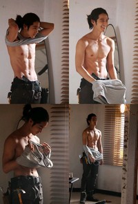 JTBCドラマ『パダムパダム・・・彼と彼女の心拍音』の撮影現場で、チョン・ウソンの守護天使、イ・グクス役を熱演しているキム・ボムのビハインドカットが公開された。 JTBCドラマ『パダムパダム・・・彼と彼女の心拍音』の撮影現場で、チョン・ウソンの守護天使、イ・グクス役を熱演しているキム・ボムのビハインドカットが公開された。