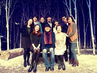 韓国で上演中のミュージカル『冬のソナタ』の公演会場に、ドラマ『冬のソナタ』の出演陣が総出動した。写真 =ユンスカラー
