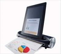 iPadに直接接続できる専用スキャナ「iスキャミル」（画像：キングジム）