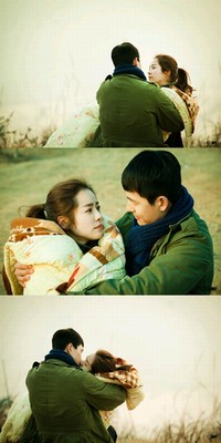 17日に放送されるJTBCドラマ『パダムパダム・・・彼と彼女の心拍音』では、ガンチル(チョン・ウソン演)とジナ(ハン・ジミン演)が昇る太陽を前に愛を誓い合う。写真=MI 17日に放送されるJTBCドラマ『パダムパダム・・・彼と彼女の心拍音』では、ガンチル(チョン・ウソン演)とジナ(ハン・ジミン演)が昇る太陽を前に愛を誓い合う。写真=MI