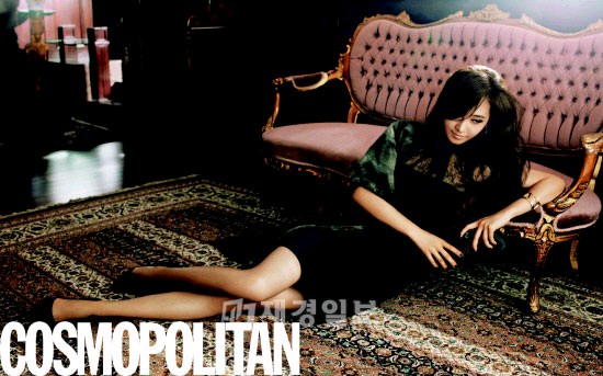 韓国の整形外科が昨年12月27日から今年の1月18日までの間に行った「シースルールックが最も似合うガールズグループのメンバーは?」というアンケート調査で、少女時代のユリが1位に輝いた。 韓国の整形外科が昨年12月27日から今年の1月18日までの間に行った「シースルールックが最も似合うガールズグループのメンバーは?」というアンケート調査で、少女時代のユリが1位に輝いた。