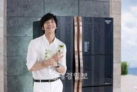 歌手、俳優、バラエティーのMCとして躍中の韓国の男性歌手イ・スンギと韓国の人気女優ハ・ジウォンが、3月から放送される韓国MBC TVの新水木ドラマ『ザ・キング(仮題)』の男女主人公の有力候補となっている。 歌手、俳優、バラエティーのMCとして躍中の韓国の男性歌手イ・スンギと韓国の人気女優ハ・ジウォンが、3月から放送される韓国MBC TVの新水木ドラマ『ザ・キング(仮題)』の男女主人公の有力候補となっている。