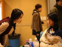 旧正月特集で放送予定のSBS「俳優POPスター」で、IUが最年少審査員としてオーディションに登場する。