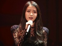 韓国の人気女子高校生ソロシンガー、IU（アイユ）が24日、渋谷・オーチャードホールで「IU JAPAN PREMIUM “SECIAL LIVE”」を開催した。写真=プレスリリース
