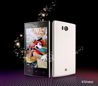 ウォルト・ディズニー・ジャパンは26日、「ディズニー・モバイル」の新機種「DM012SH」（シャープ株式会社製）を2月中旬に発売すると発表した。写真=(c)Disney