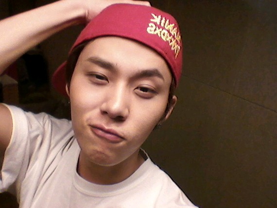 韓国男性グループ「BEAST」(ビースト)のヨン・ジュンヒョンが執着男をコンセプトにした新曲の作詞(ラップメイキング)を終え、その感想を伝えた。
