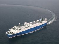 省エネ型自動車運搬船「日王丸」（画像：日産自動車）
