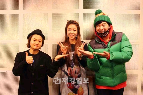 演歌アイドルのヨン・ジフが、キム・シニョンと共にSUPER JUNIOR（スーパージュニア）のシンドンと深夜のデートを楽しんだ。
