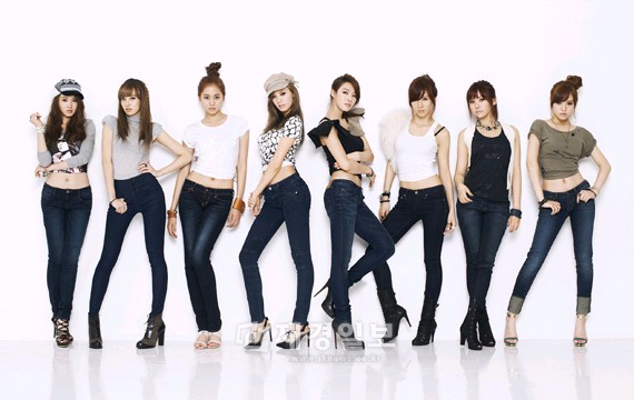 最近日本で3枚目のシングル「Rambling Girls」を発売し、活発な活動を繰り広げているAFTERSCHOOL（アフタースクール）が、今回バッグのブランド・サマンサタバサ（SAMANTHA THAVASA）のモデルに抜擢された。
