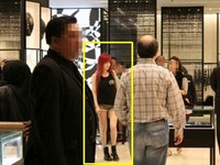 2NE1（トゥエニィワン）のリードボーカル、パク・ボムの脚線美が注目されている。写真=オンラインコミュニティー
