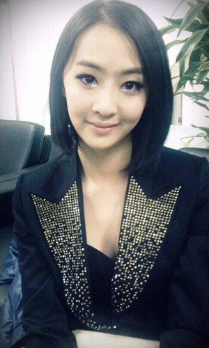 ガールズグループ「SISTAR」（シスター）の所属事務所スターシップエンタテイメントの関係者は1月31日、「ダソムが今年の大学進学を諦めることにした」と発表した。写真=SISTARのツイッター
