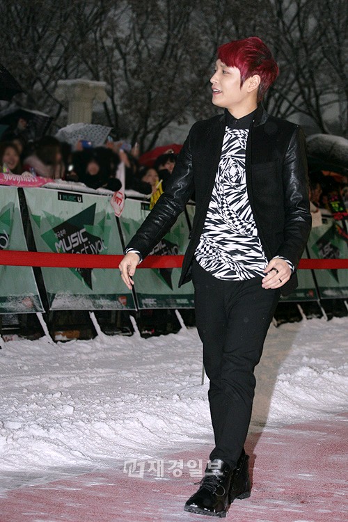 韓国MBCミュージックフェスティバルに出演したSimon D(サムディ)(2)