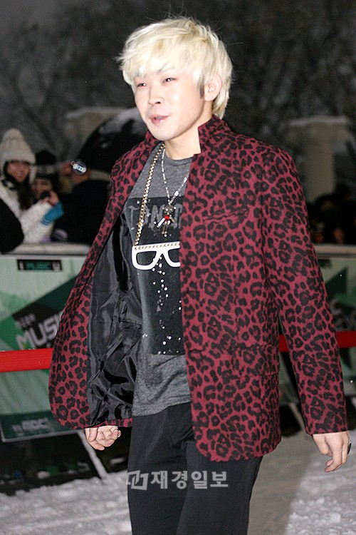 韓国MBCミュージックフェスティバルに出演したペク・チョンガン(3)(3)