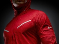 ナイキから、春のランニングをより快適にするファッショナブルなジャケットが展開中