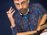 今回は、転職を有利にするためのいくつかのポイントを見てみたいと思います。他のタイムマネジメントのアドバイスと同様に、どのアドバイスも皆さんの現在の仕事で生産性の向上に役立ちますが、同時に将来的に別の仕事で働く際にも役立つものです。