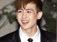 7人の若者によるリアルラブバラエティー『シークレットデートショー仮面舞踏会』の収録で、2PMのニックンがデートのコーチを担当し、大活躍を見せた。写真＝SBS E!