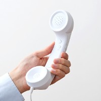 iPhoneでの通話に対応した固定電話の受話器型ヘッドセット「iPhone受話器 400-HS028シリーズ」 iPhoneでの通話に対応した固定電話の受話器型ヘッドセット「iPhone受話器 400-HS028シリーズ」