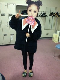 韓国の女優ユン・ウネが、5等身写真でファンに笑いをプレゼントした。