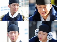 15日の朝、市民らが出勤を急ぐ忠武路の中心にあるビルディングの谷間に、袞竜の御衣“ゴンリョンポ”に身を包んだ麗しの王子パク・ユチョンが姿を現した。