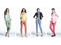 春夏の新商品「カラースキニーフィットアンクルジーンズ」（画像：ユニクロ）