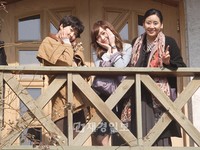 イ・シヨンと少女時代ジェシカの仲睦まじい写真が公開された｡
