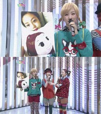 歌手IU(アイユ)とKARA(カラ)のク・ハラが、すっぴん対決を繰り広げた。 歌手IU(アイユ)とKARA(カラ)のク・ハラが、すっぴん対決を繰り広げた。