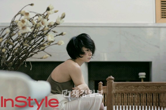 イ・ヘヨン、ペ・ドゥナ、コ・ジュニ、f(x)のソルリ&クリスタル、5人の美しい女性がファッションマガジン「In Style」の創刊9周年特集グラビア“私も花”でそれぞれの個性を披露した。 イ・ヘヨン、ペ・ドゥナ、コ・ジュニ、f(x)のソルリ&クリスタル、5人の美しい女性がファッションマガジン「In Style」の創刊9周年特集グラビア“私も花”でそれぞれの個性を披露した。