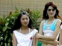 女優ユン・ウネの過去の写真が今になって関心を集めている。
