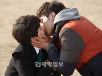 KBS2ドラマ『乱暴なロマンス』の最終回が視聴率（AGBニールセン・首都圏基準）6.5%を記録し、2位という成績を収めた。