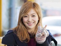 TV朝鮮週末ドラマ『コ・ボンシルおばさんを救え』で、元気ハツラツな姿を見せビタミン剤のような存在のf(x)ルナ。今回彼女の撮影現場ビハインドカットが公開され、話題となっている。
