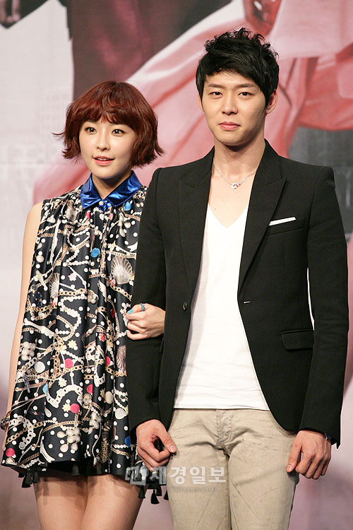 『屋根裏部屋の皇太子』発表会に参加するJYJパク・ユチョンら(9)