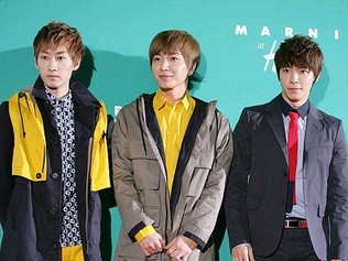 H&Mローンチパーティーに出席したSUPER JUNIORイトゥク・ウニョク・ドンヘ H&Mローンチパーティーに出席したSUPER JUNIORイトゥク・ウニョク・ドンヘ