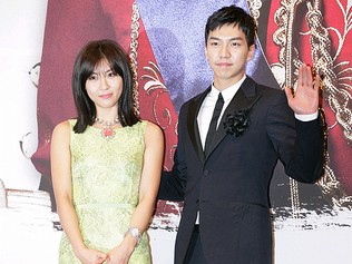 『ザ・キング2Hearts』製作発表会に出席するイ・スンギとハ・ジウォン 『ザ・キング2Hearts』製作発表会に出席するイ・スンギとハ・ジウォン