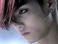 ネットユーザーたちの熱い関心を集めている韓国新人ボーイズグループNU'EST(ニューイースト)は11日、リーダーJR（ジョンヒョン）のカリスマ性溢れるティーザー映像を公開した。
