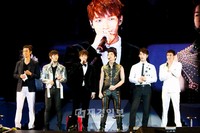 2PMが10日、香港でアジアツアー「Hands Up Asia Tour」の最終公演を成功させ、ツアーの幕を閉じた。
2PMが10日、香港でアジアツアー「Hands Up Asia Tour」の最終公演を成功させ、ツアーの幕を閉じた。