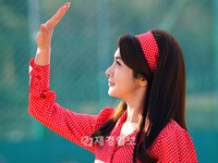 新KBSドラマ『ラブレイン』に出演する新人女優ソン・ウンソが、70年代の華やかなキャンパスクイーンに扮し、お茶の間を明るくしてくれるという。