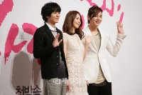 グンソク&少女時代ユナ主演『ラブレイン』制作発表会 チャン・グンソク、少女時代ユナ、キム・シフ(17) グンソク&少女時代ユナ主演『ラブレイン』制作発表会 チャン・グンソク、少女時代ユナ、キム・シフ(17)