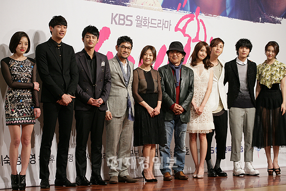 グンソク&少女時代ユナ主演『ラブレイン』制作発表会(4) チャン・グンソクら