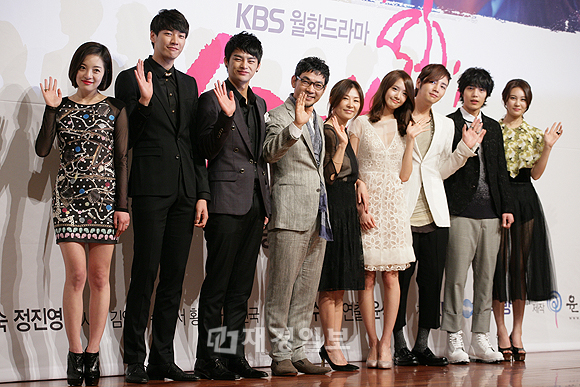 グンソク&少女時代ユナ主演『ラブレイン』制作発表会(3) チャン・グンソクら