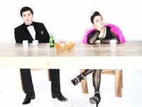 “コスプレキング”のSUPER JUNIOR(スーパージュニア)シンドンと、“パロディークイーン”の女性お笑い芸人でキム・シニョンのプライドをかけたMC同士の正面対決が行われた。
