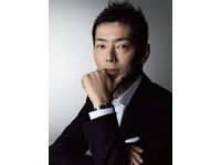 クリエイティブディレクター佐藤可士和氏(写真:セブン-イレブン・ジャパン) クリエイティブディレクター佐藤可士和氏(写真:セブン-イレブン・ジャパン)