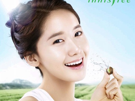 少女時代のユナが女神のような相変わらずの美貌を誇った。
