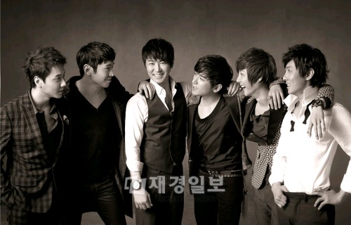 神話（SHINHWA シンファ）が、10枚目のフルアルバム「THE RETRUN Special Edition」に続き「Thanks Edition」の発売を確定した。
