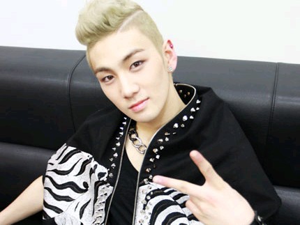 デビュー後、爆発的な人気を見せている韓国実力派男性ビジュアルグループ「NU'EST」(ニューイースト)の ベクホが、ガールズグループ「AFTERSCHOOL」(アフタースクール)ユイの熱い関心を受けていることが話題となっている。