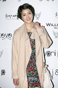 「2012春季ソウルファッションウィーク」でSteve J & Yoni P（スティーブ ジェイアンド ヨニーピー）などのファッションショーが、4日午後ソウル松坡区オリンピック公演平和の広場で開催された。