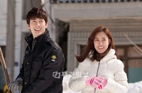 新作SBS PLUSドラマ『あなたを愛しています』が、SS501のキム・ヒョンジュン(マンネ)と女優キム・ユンソのトキメキのシーンを公開した。 新作SBS PLUSドラマ『あなたを愛しています』が、SS501のキム・ヒョンジュン(マンネ)と女優キム・ユンソのトキメキのシーンを公開した。