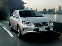 RX450h“version L”<オプション装着車>(画像:トヨタ自動車) RX450h“version L”<オプション装着車>(画像:トヨタ自動車)