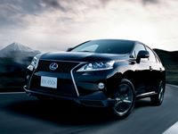 RX450h“F SPORT”(画像:トヨタ自動車) RX450h“F SPORT”(画像:トヨタ自動車)